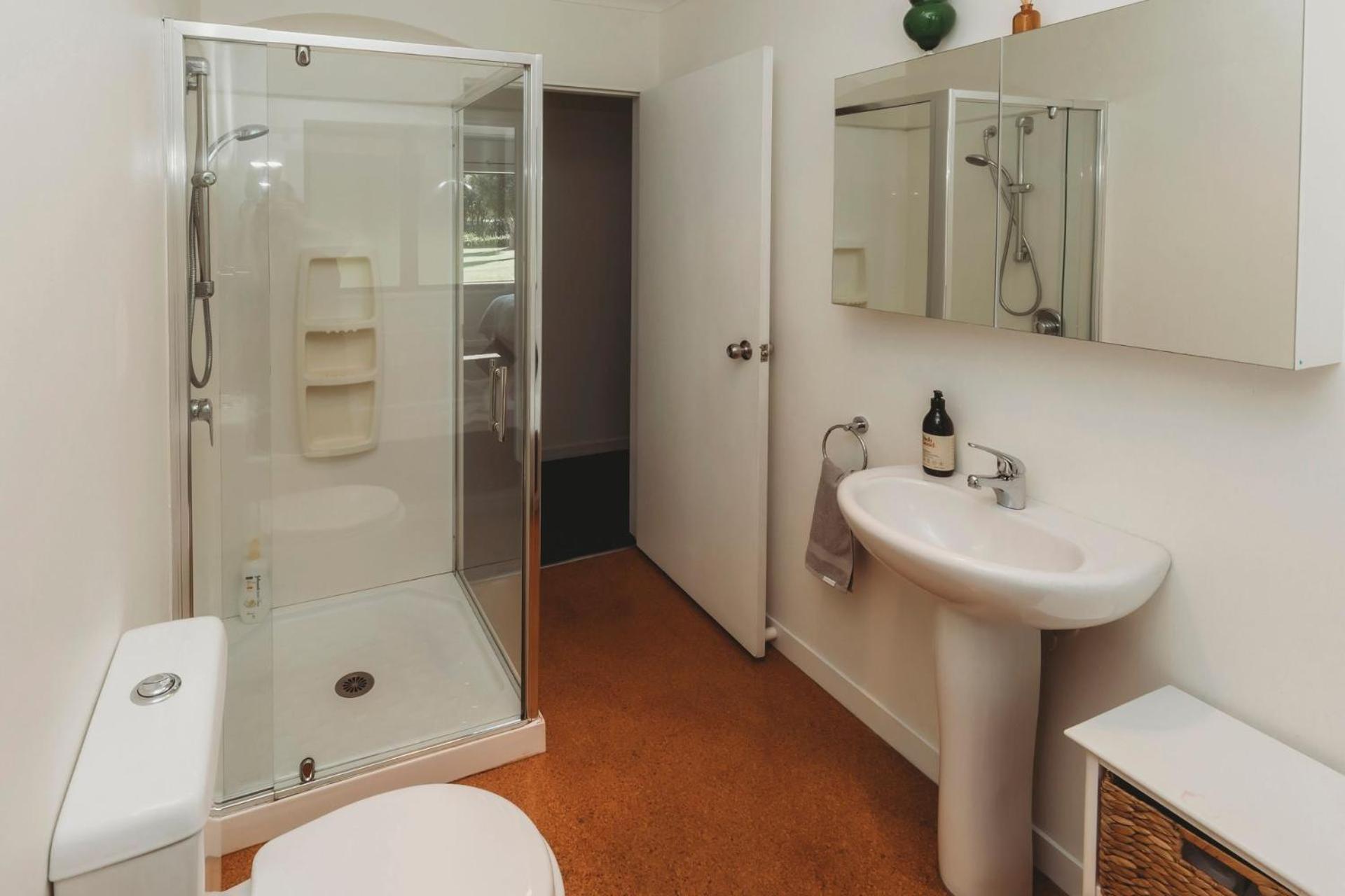 Wharepuni Oakura Retreat Villa Tataraimaka Luaran gambar