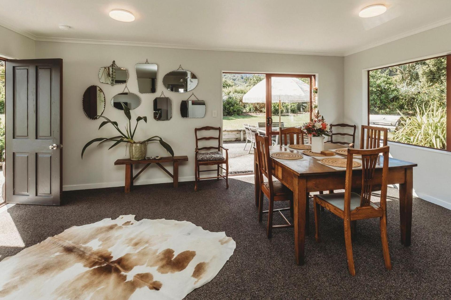 Wharepuni Oakura Retreat Villa Tataraimaka Luaran gambar